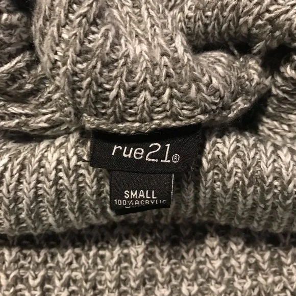 💎 Rue 21 Sweater with turtle neck 💎 - Picture 5 of 5